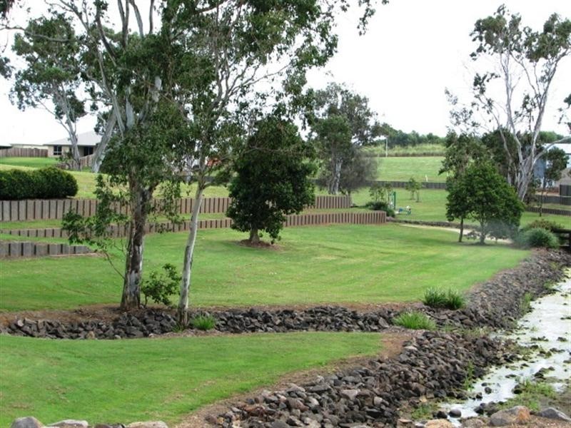 21 Belle Eden Drive, Ashfield QLD 4670