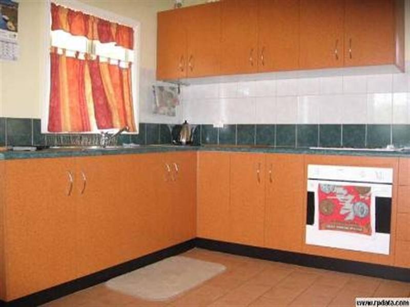 8 Barber Street, Bundaberg North QLD 4670