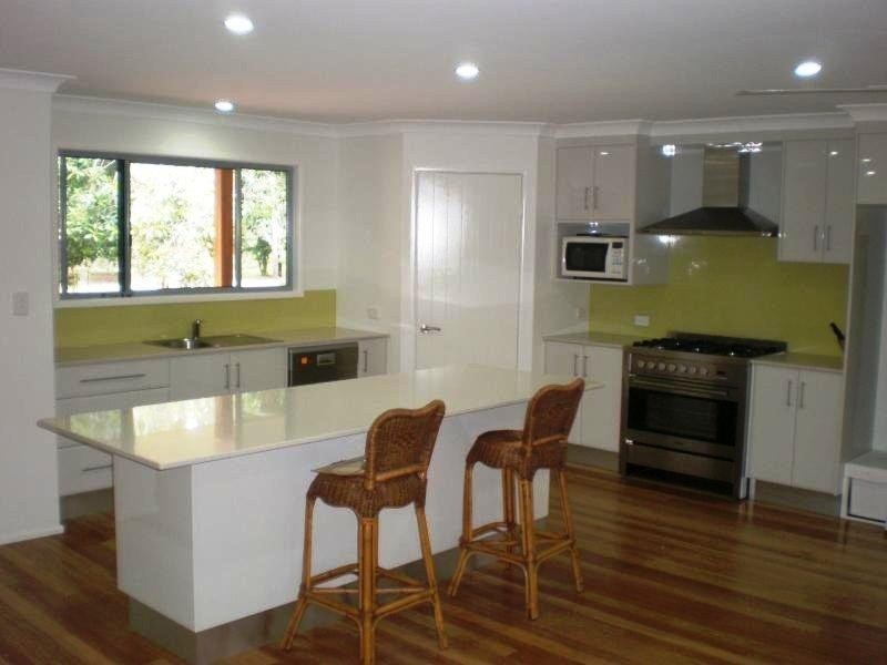 2 Kentia Avenue, Moore Park Beach QLD 4670