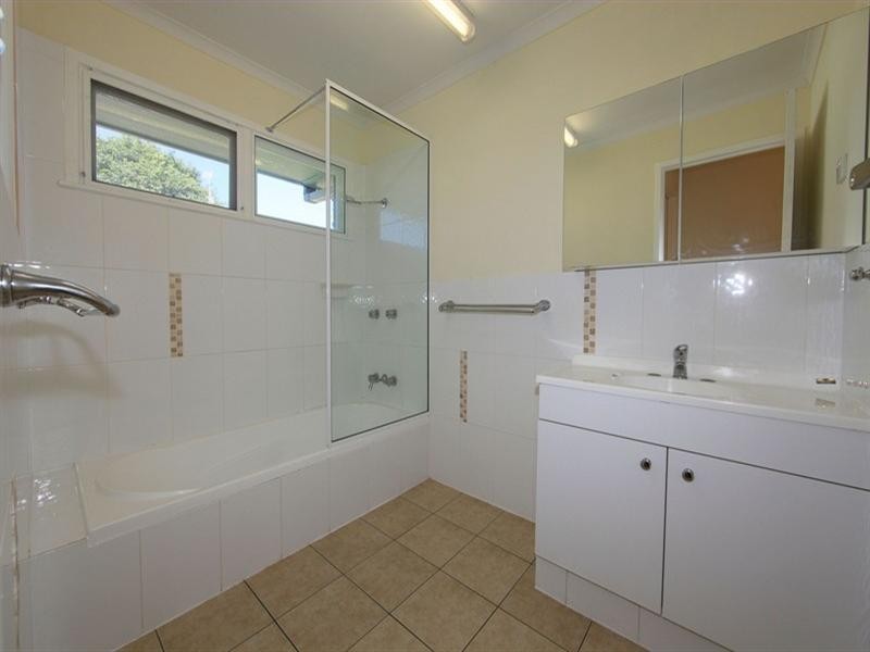 1 Hinkler Avenue, Bundaberg North QLD 4670