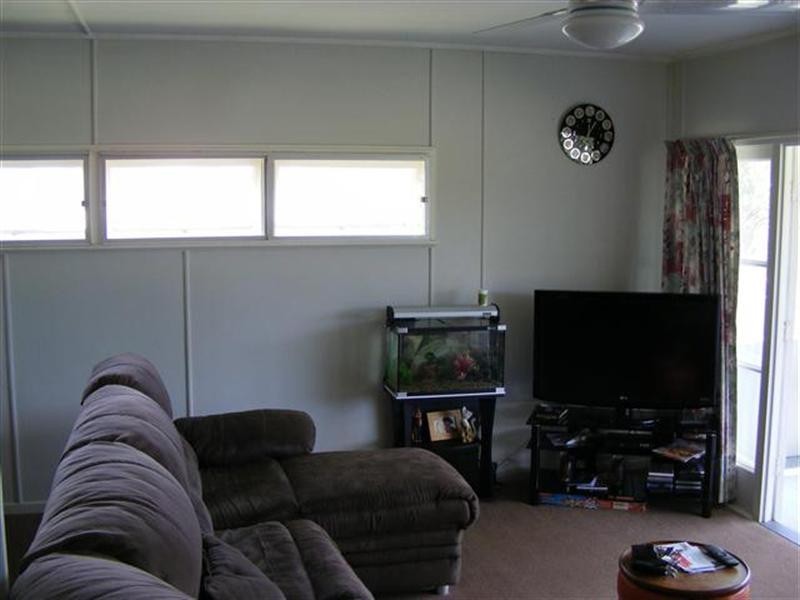1 Grimstead Street, Bundaberg West QLD 4670
