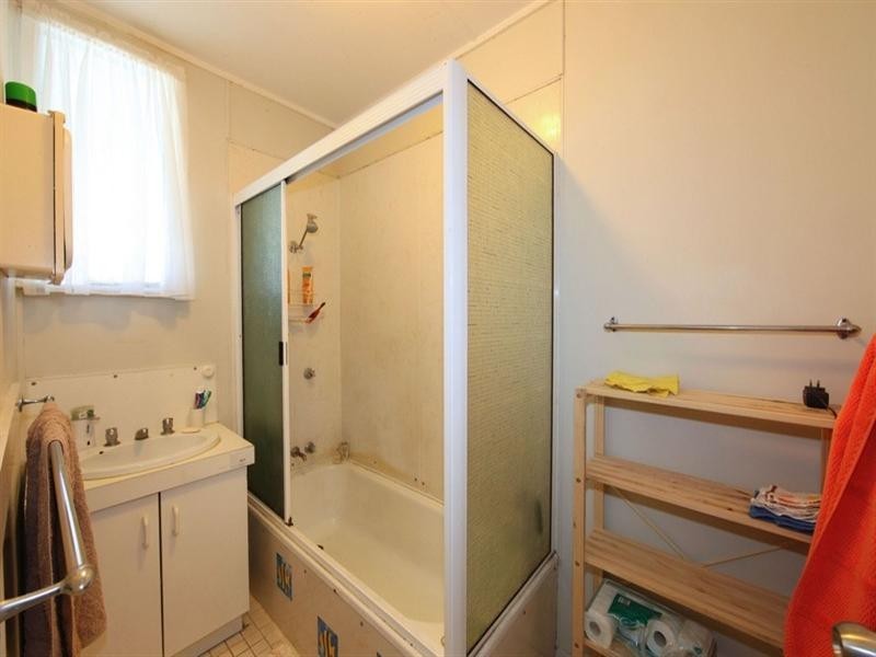 1 Grimstead Street, Bundaberg West QLD 4670
