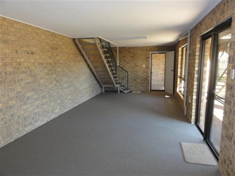 44 Linden Crescent, Qunaba QLD 4670