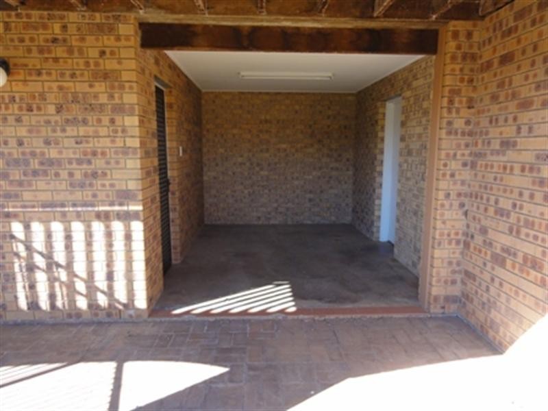 44 Linden Crescent, Qunaba QLD 4670