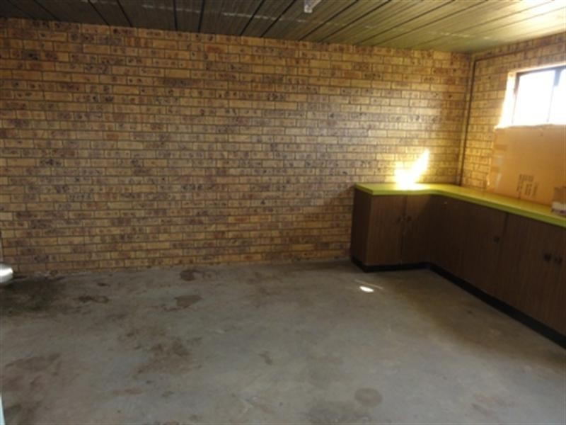 44 Linden Crescent, Qunaba QLD 4670