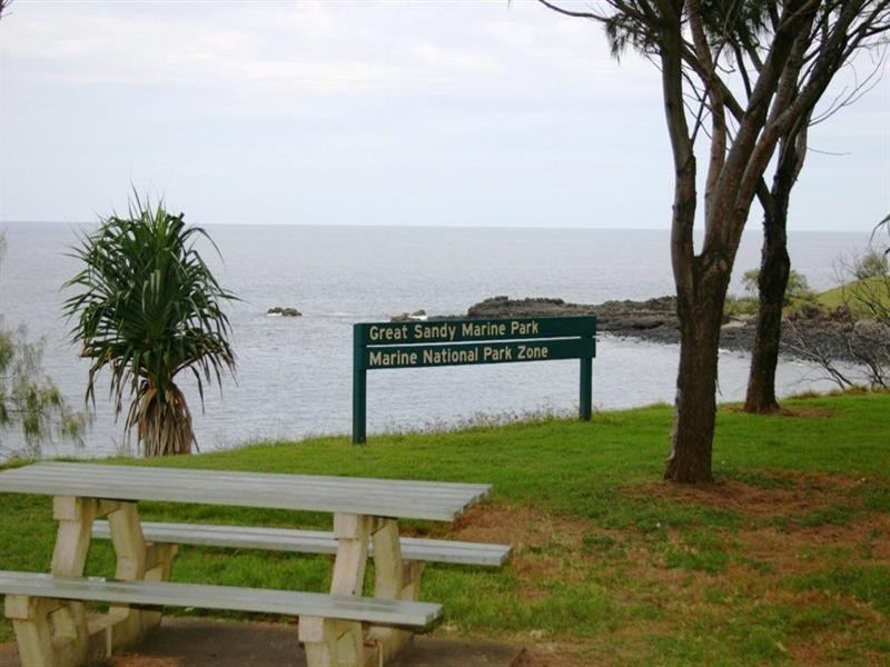 5 Tuckeroo Close, Coral Cove QLD 4670