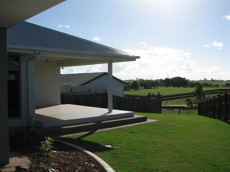 8 Longview Street, Ashfield QLD 4670