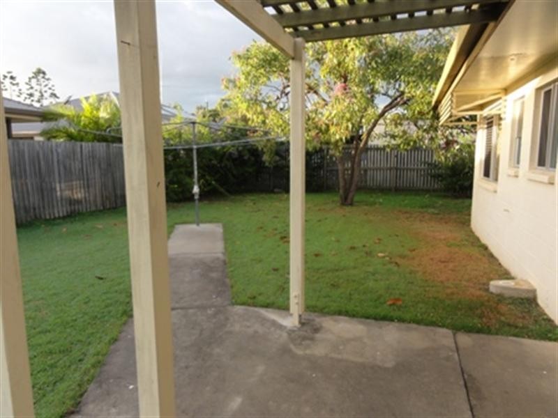 39 McLachlan Drive, Avenell Heights QLD 4670
