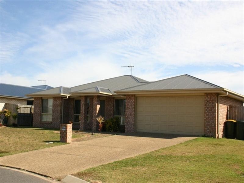 9 Halloran Court, Thabeban QLD 4670