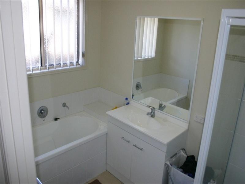 9 Halloran Court, Thabeban QLD 4670