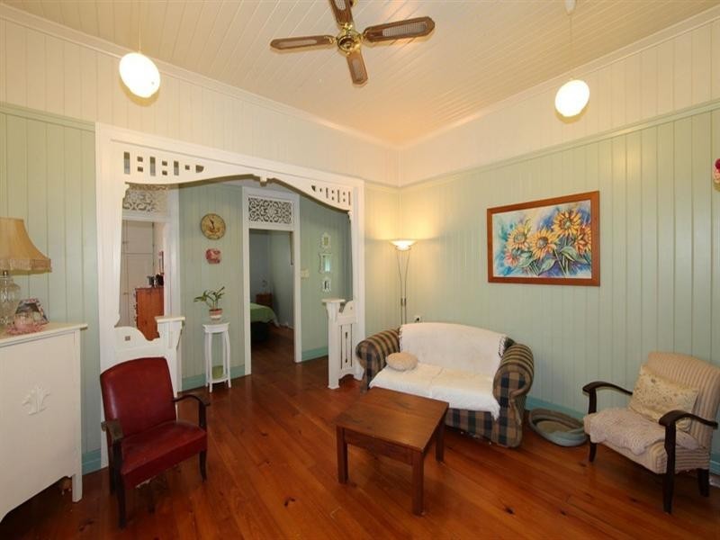 10 McIlwraith Street, Bundaberg South QLD 4670