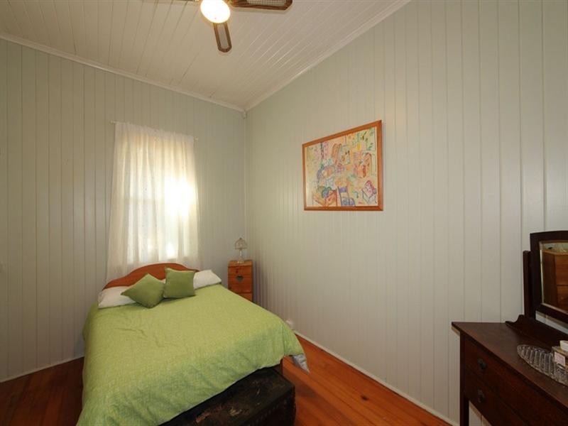 10 McIlwraith Street, Bundaberg South QLD 4670