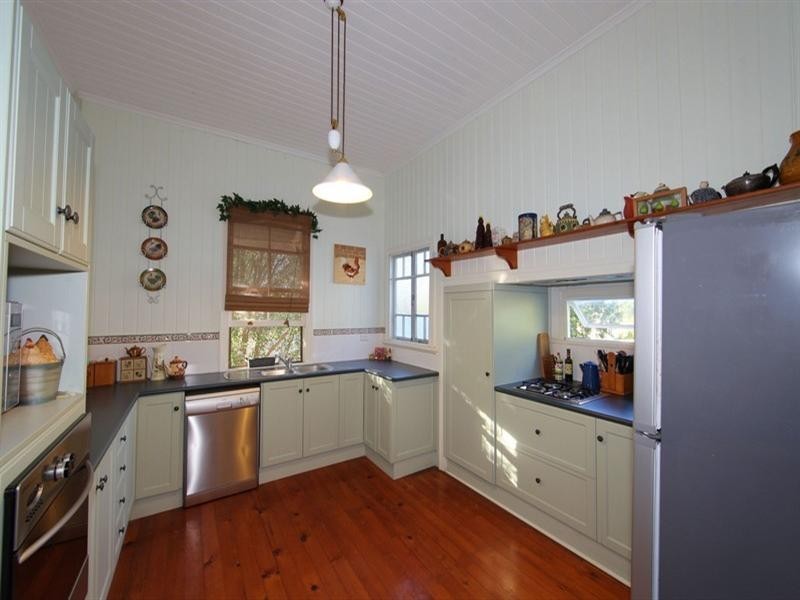 10 McIlwraith Street, Bundaberg South QLD 4670