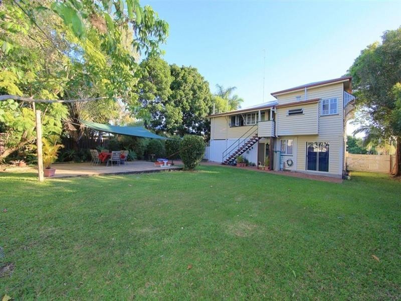 10 McIlwraith Street, Bundaberg South QLD 4670