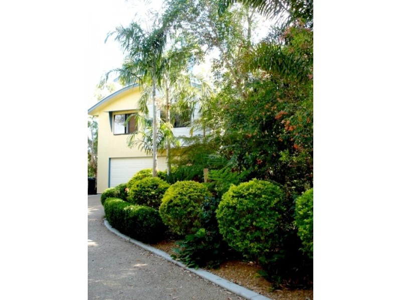 3 Ocean Court, Moore Park Beach QLD 4670