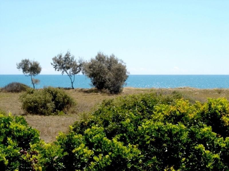 3 Ocean Court, Moore Park Beach QLD 4670