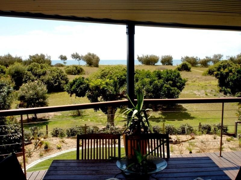 3 Ocean Court, Moore Park Beach QLD 4670