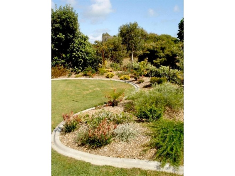 3 Ocean Court, Moore Park Beach QLD 4670