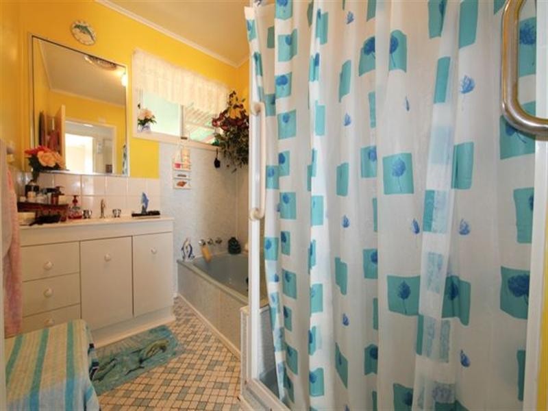 2 Banfield Street, Avenell Heights QLD 4670