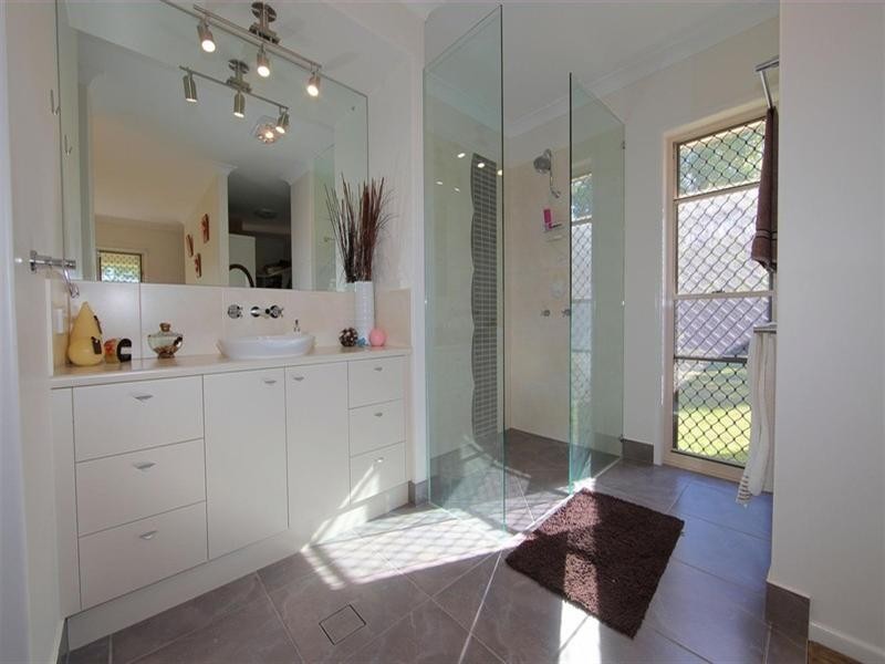 13 Bush Road, Branyan QLD 4670