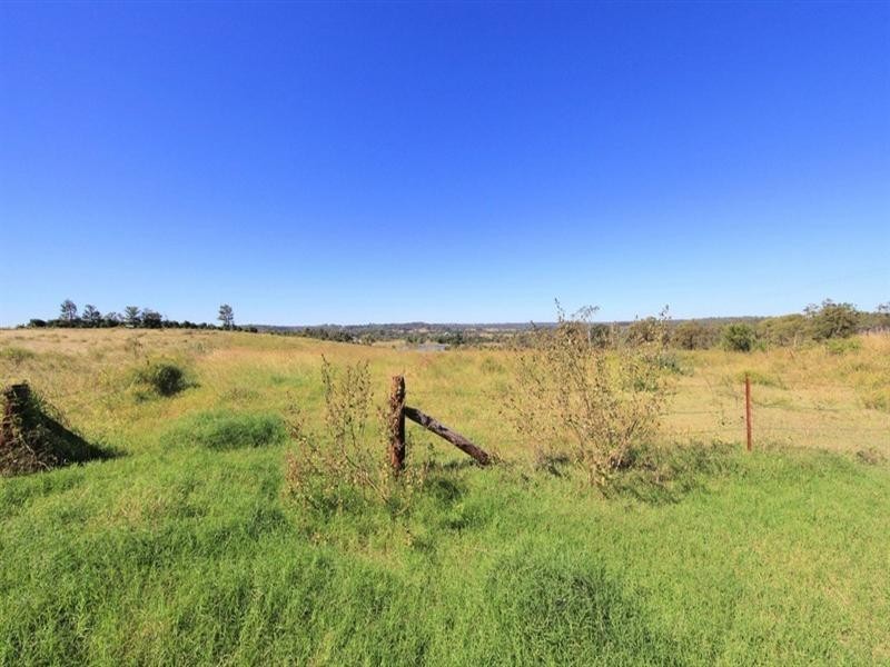 730 Pine Creek Road, Pine Creek QLD 4670