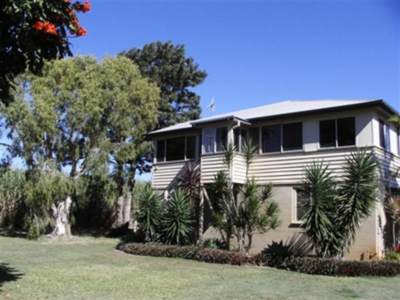 1124 Elliot Heads Road, Woongarra QLD 4670