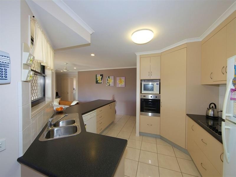 1 Regent Court, Thabeban QLD 4670