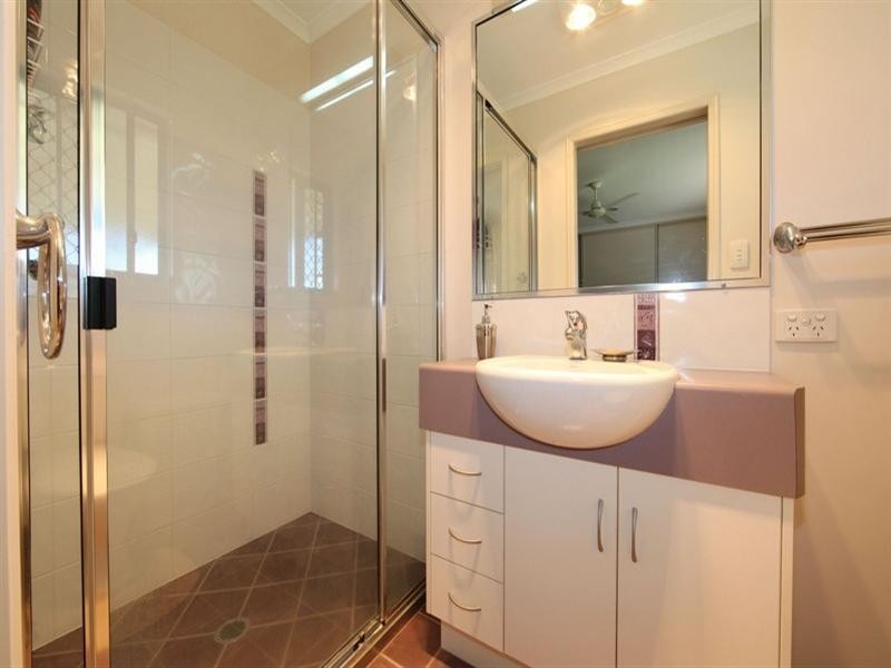 1 Regent Court, Thabeban QLD 4670
