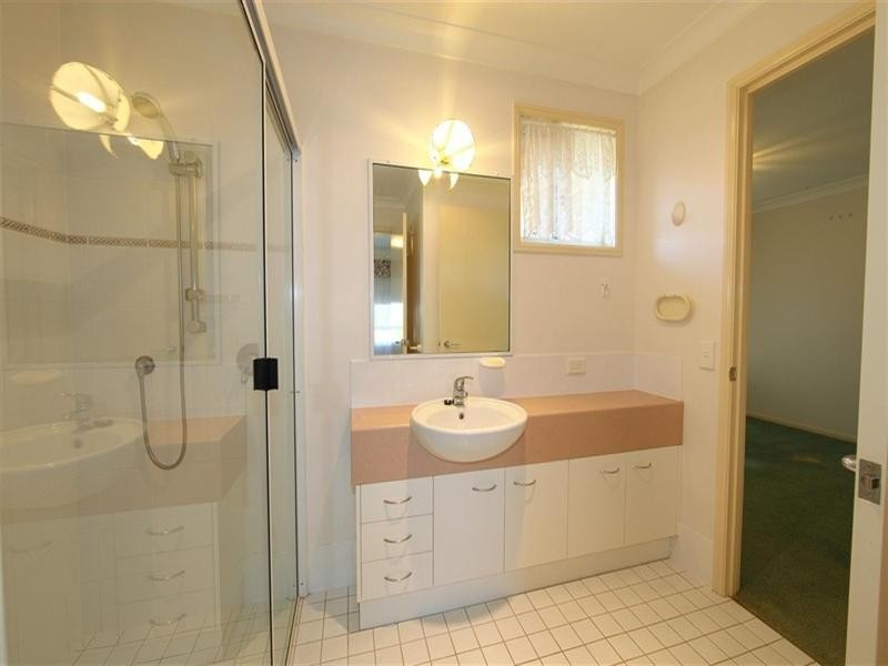 30-21 Walters Street, The Lakes Retirement Village, Bundaberg North QLD 4670