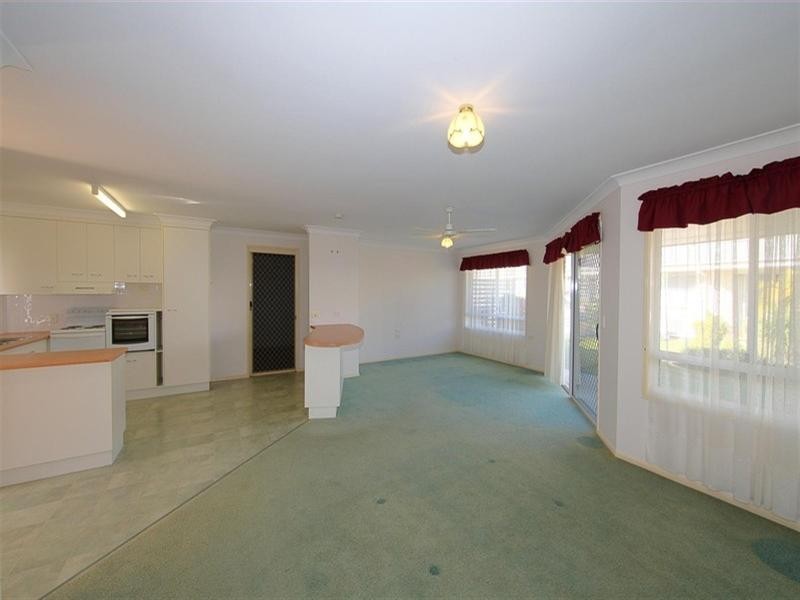 30-21 Walters Street, The Lakes Retirement Village, Bundaberg North QLD 4670