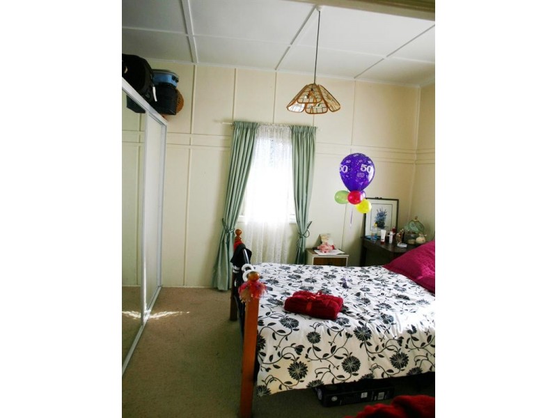 106 Elliott Heads Road, Avenell Heights QLD 4670