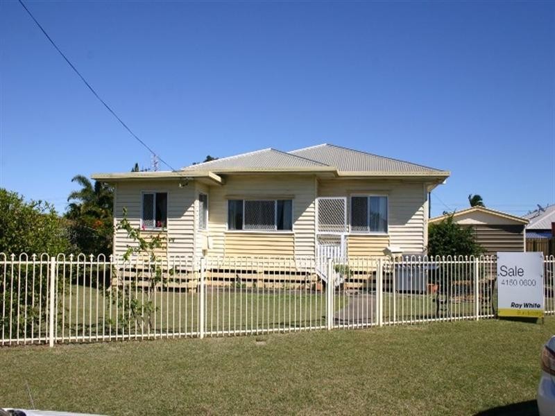 106 Elliott Heads Road, Avenell Heights QLD 4670
