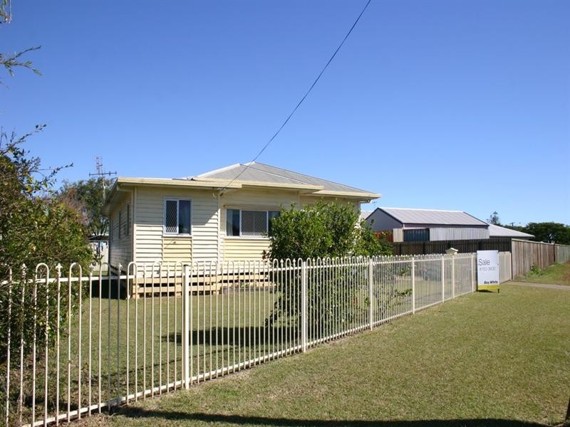 106 Elliott Heads Road, Avenell Heights QLD 4670