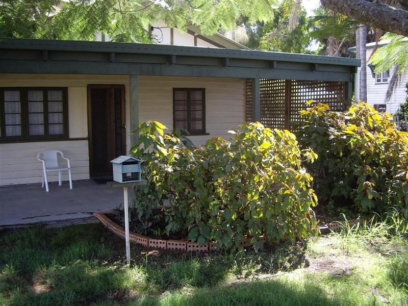 7 Hicks Street, Burnett Heads QLD 4670