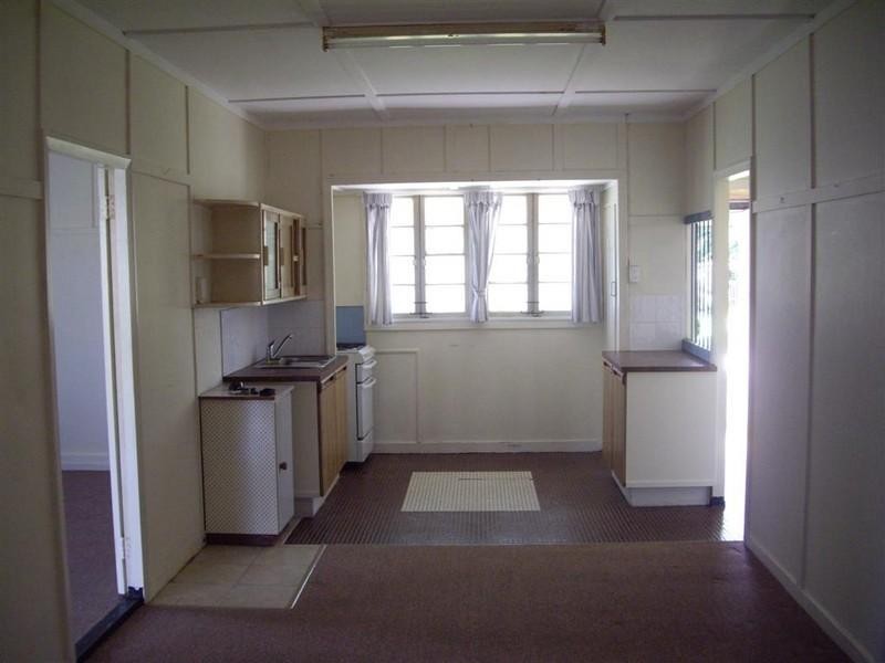 7 Hicks Street, Burnett Heads QLD 4670