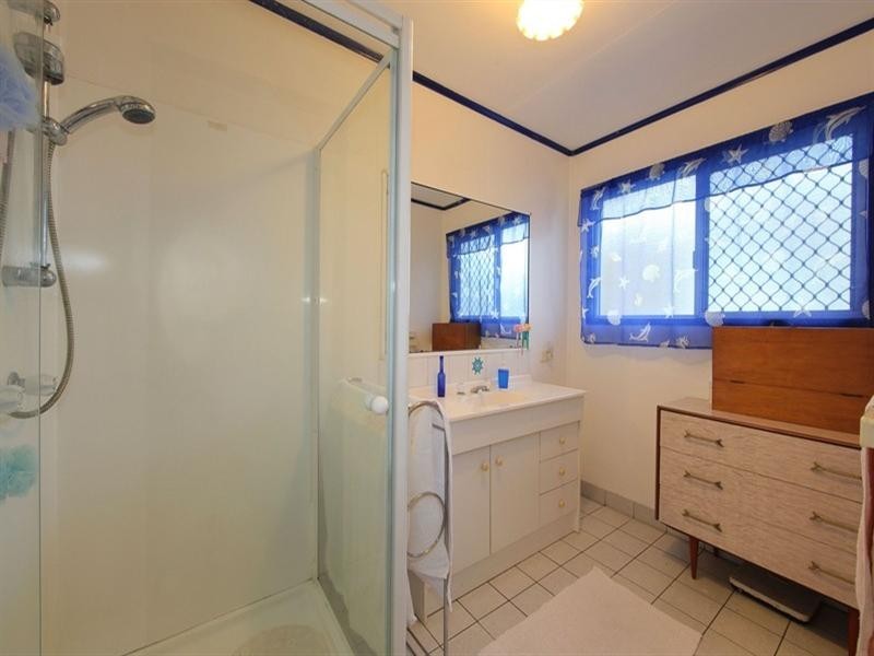 Avenell Heights QLD 4670