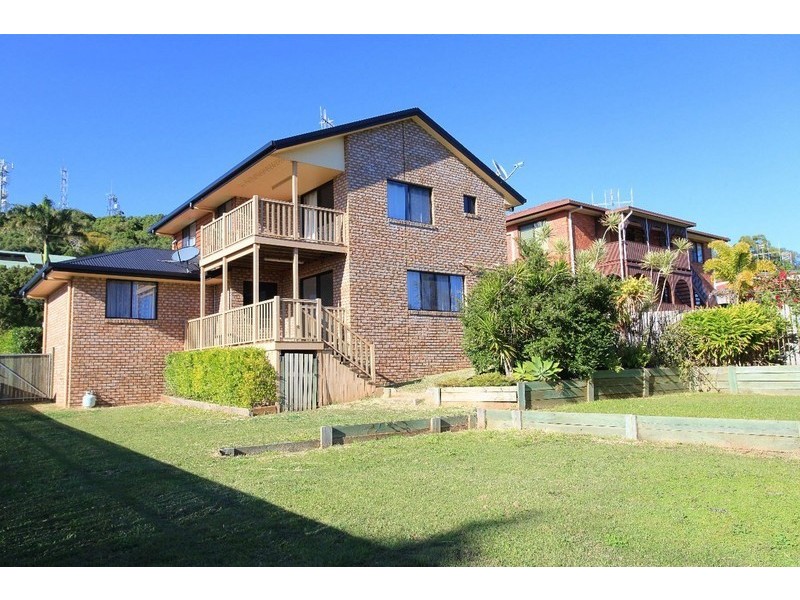 8 Bayview Terrace, Qunaba QLD 4670