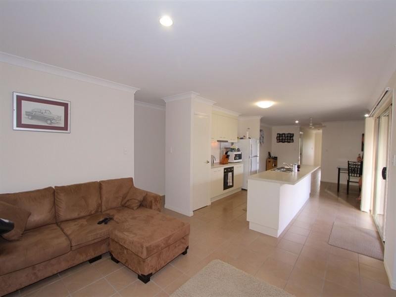 21 Green Avenue, Branyan QLD 4670