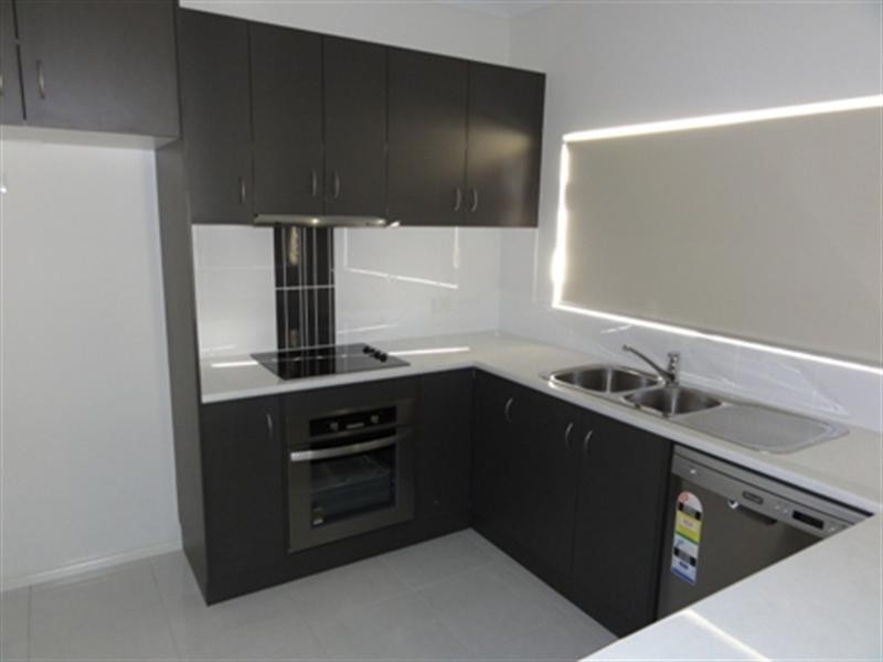 3/16 DeGunst, Kepnock QLD 4670