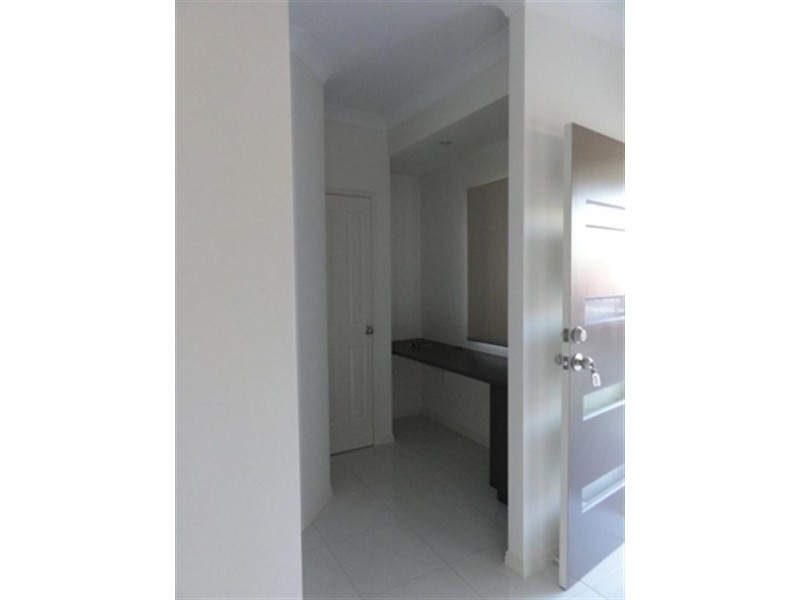 3/16 DeGunst, Kepnock QLD 4670