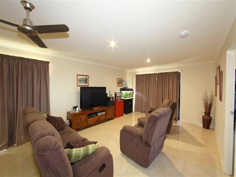 20 Wedgeleaf Place, Ashfield QLD 4670