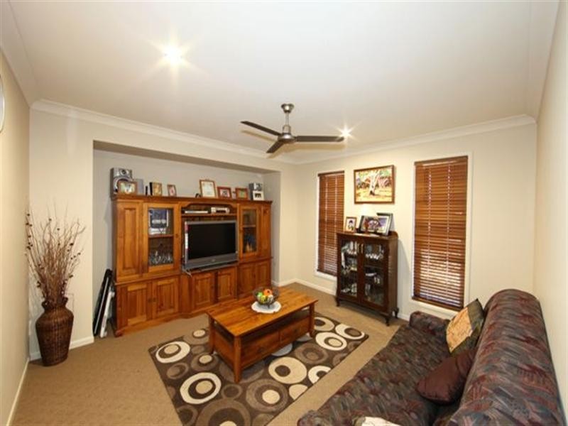 20 Wedgeleaf Place, Ashfield QLD 4670