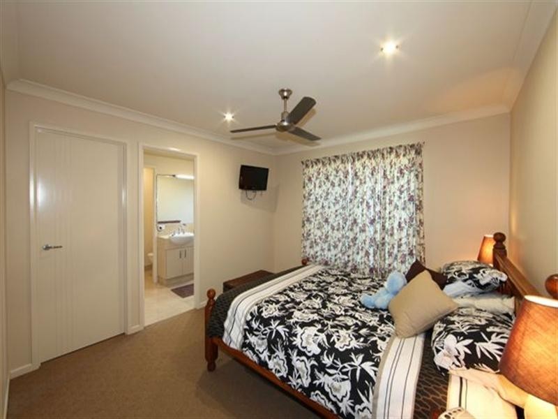 20 Wedgeleaf Place, Ashfield QLD 4670