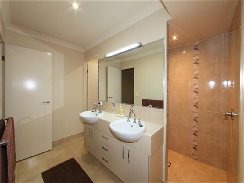 20 Wedgeleaf Place, Ashfield QLD 4670