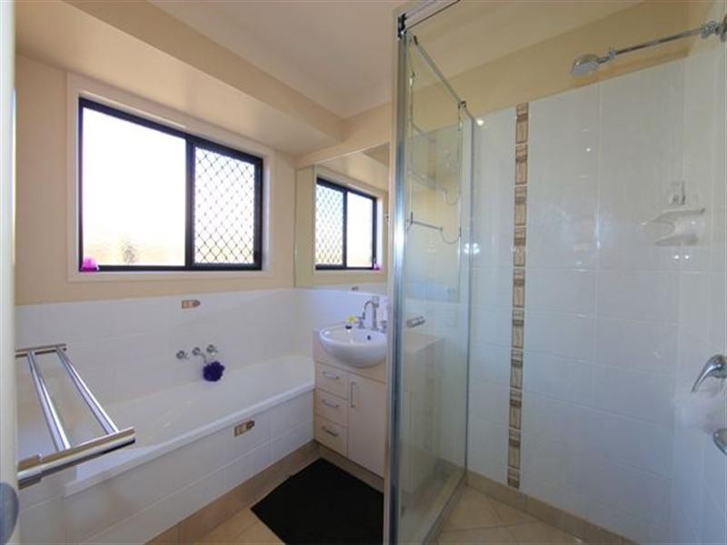 20 Wedgeleaf Place, Ashfield QLD 4670