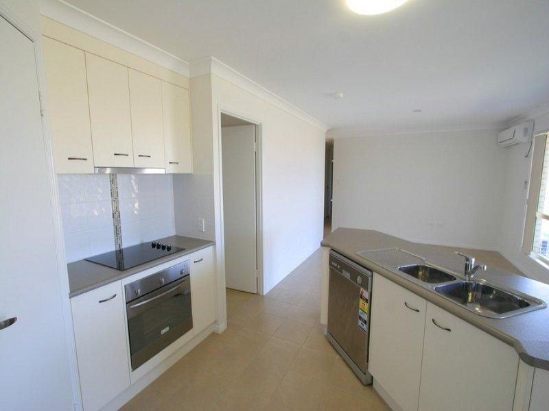 2 Halloran Court, Thabeban QLD 4670