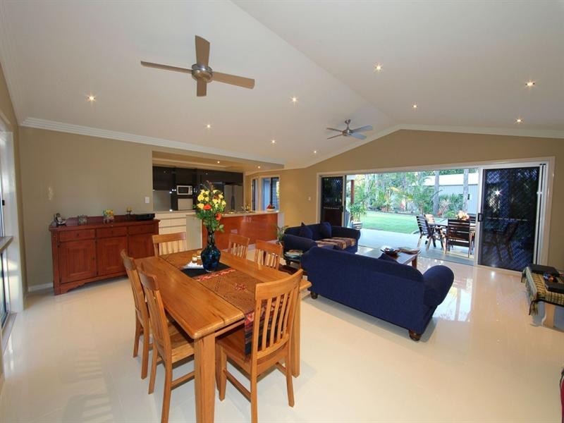 127 Sylvan Drive, Moore Park Beach QLD 4670
