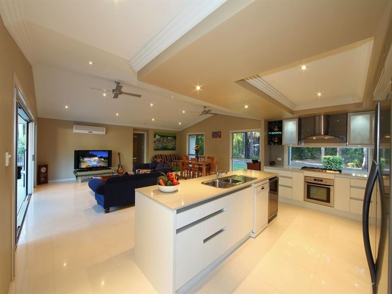 127 Sylvan Drive, Moore Park Beach QLD 4670