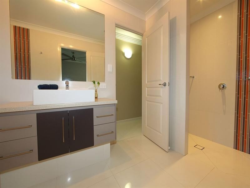 127 Sylvan Drive, Moore Park Beach QLD 4670