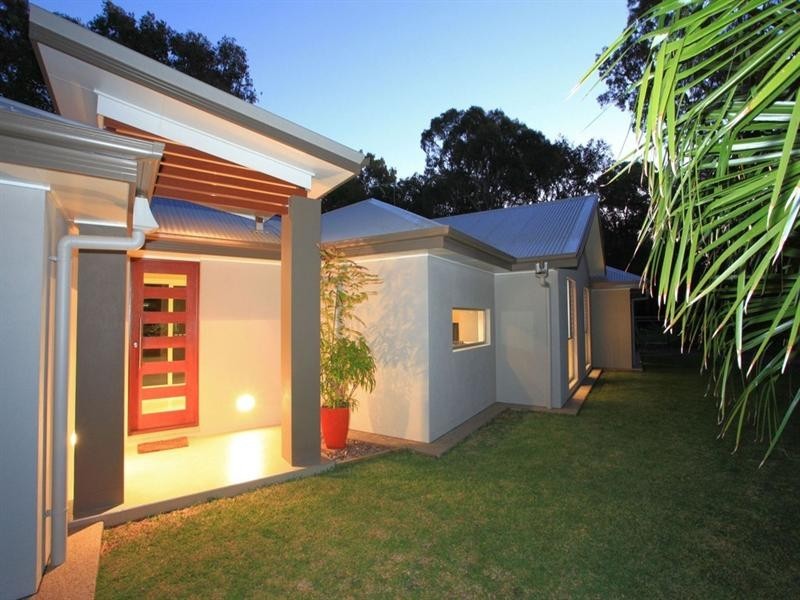 127 Sylvan Drive, Moore Park Beach QLD 4670